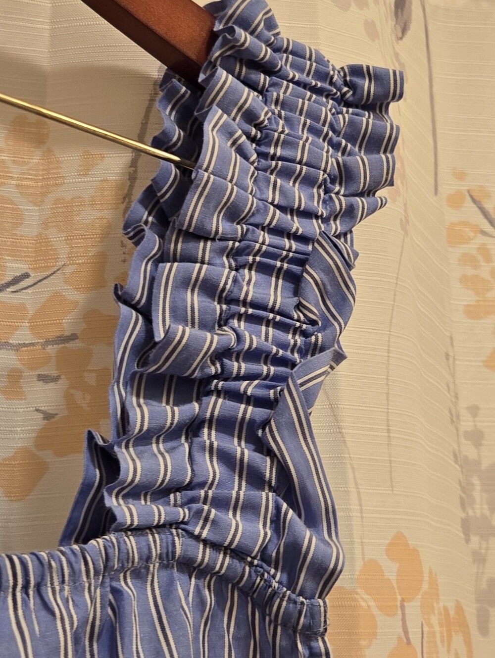On 34th Blue Striped Ruffle Strap Tank Top XL NWT - Picture 5 of 8